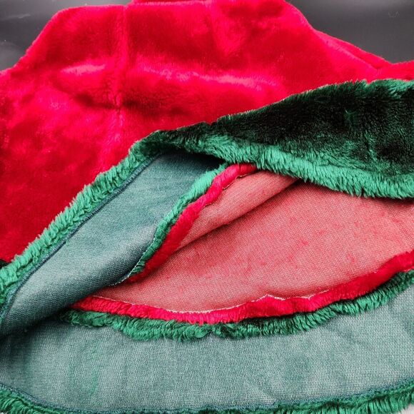 Vintage Christmas Tree Skirt Velvety Red Green Faux Fur Large 48 in 4 Foot Plush - Picture 9 of 11